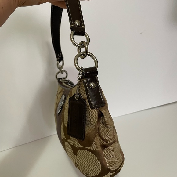 🌸 COACH handbag🌸 - Picture 6 of 16